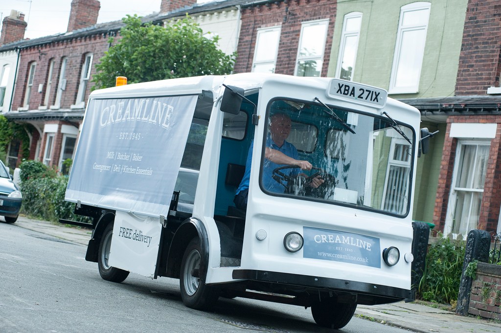 Salford-based family business <a href="/CreamlineDairy/">Creamline</a> delivers traditional glass bottles of milk in an effort to cut down the amount of plastic in Greater Manchester.

Read more: bit.ly/2YAfXkz