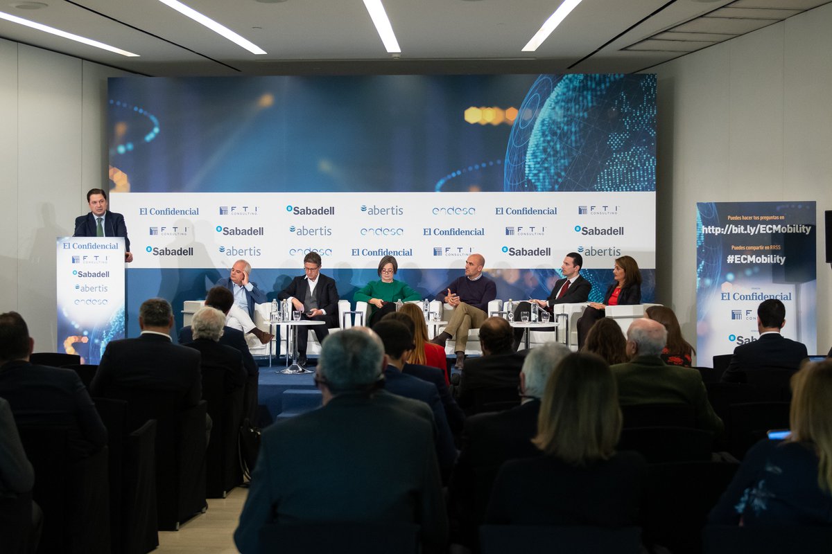 Cotizalia's tweet photo. Concluye @JRiveraBe de @FTIConsulting en #ECMobility: "Cualquier acción para avanzar en la sostenibilidad tiene que ser el resultado de un consenso, tanto en las instituciones como en las empresas" https://t.co/nBxDMqEcXj