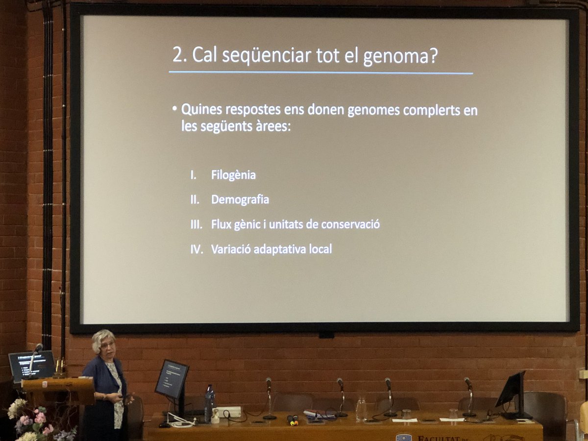 IRBioUB's tweet image. Na Marta Riutort @RiutortLab @GeneticsUB ens planteja com els projectes biogenoma 🧬 poden contribuir a la recerca i la gestió en el context de la biodiversitat 🐛🐺🦅🌳🐝🕷🌿🐠🦂🌱🐡🦆 i canvi global🌎🌍🌏.

#EarthBiogenomeProject #ClimateChange #Genome