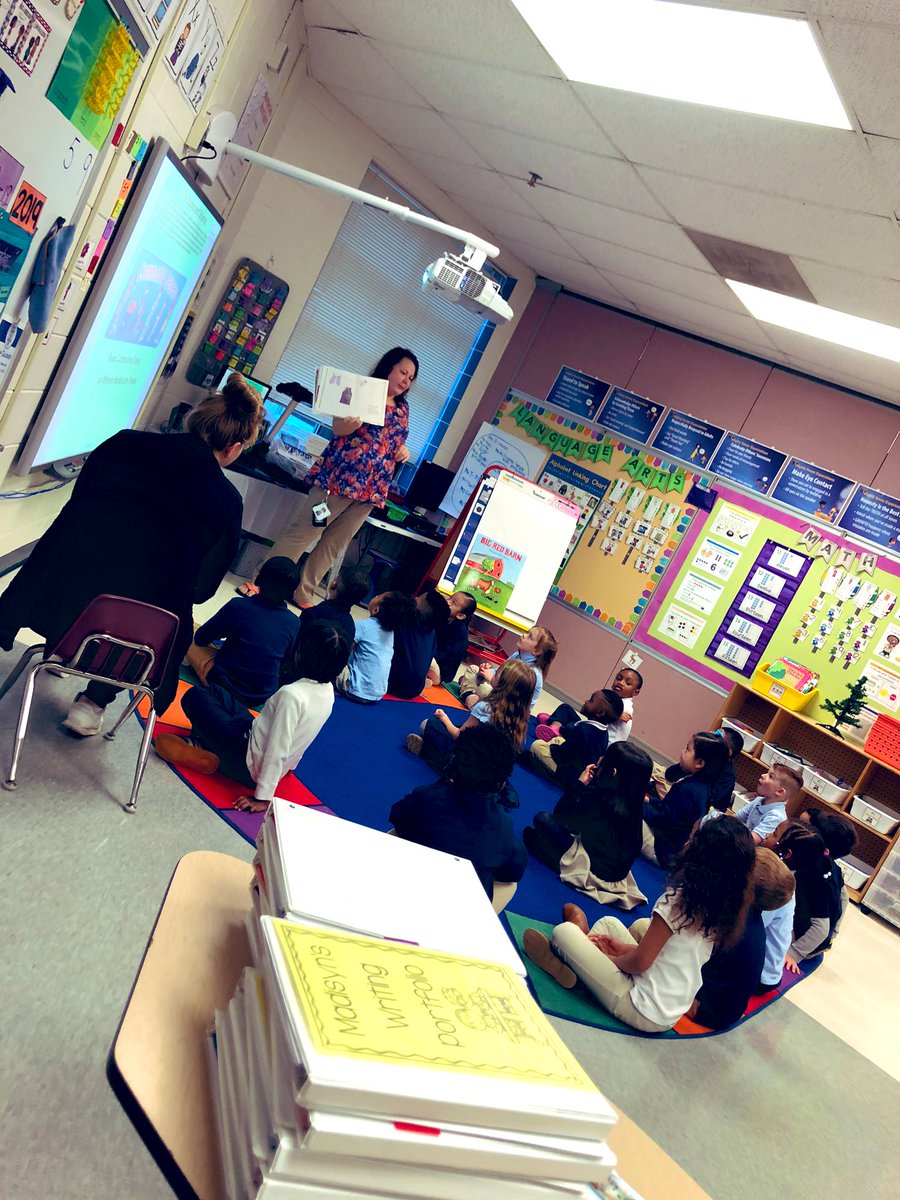 BednarikTerri's tweet photo. Learning from a teacher and each other!! #services #communityhelpers #jobs #goodsandservices #actitout #aacpsawesome #kindergarten https://t.co/lGACSLahia