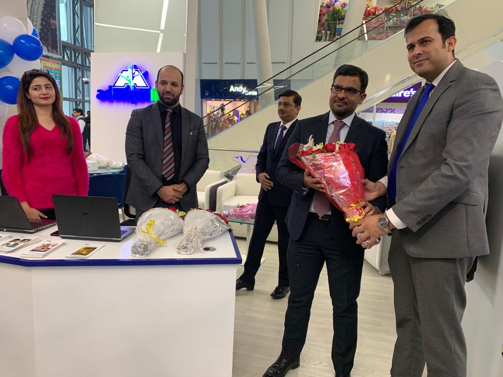 Adamjee_Life's tweet photo. In an attempt to enhance customer experience, Adamjee Life is pleased to announce the inauguration of its smart branch in Emporium Mall, Lahore. Customers can now avail hassle free services and enjoy convenience, under one roof. #SmartBranch #CustomerExperience #AdamjeeLife https://t.co/xrNIK1oZmz