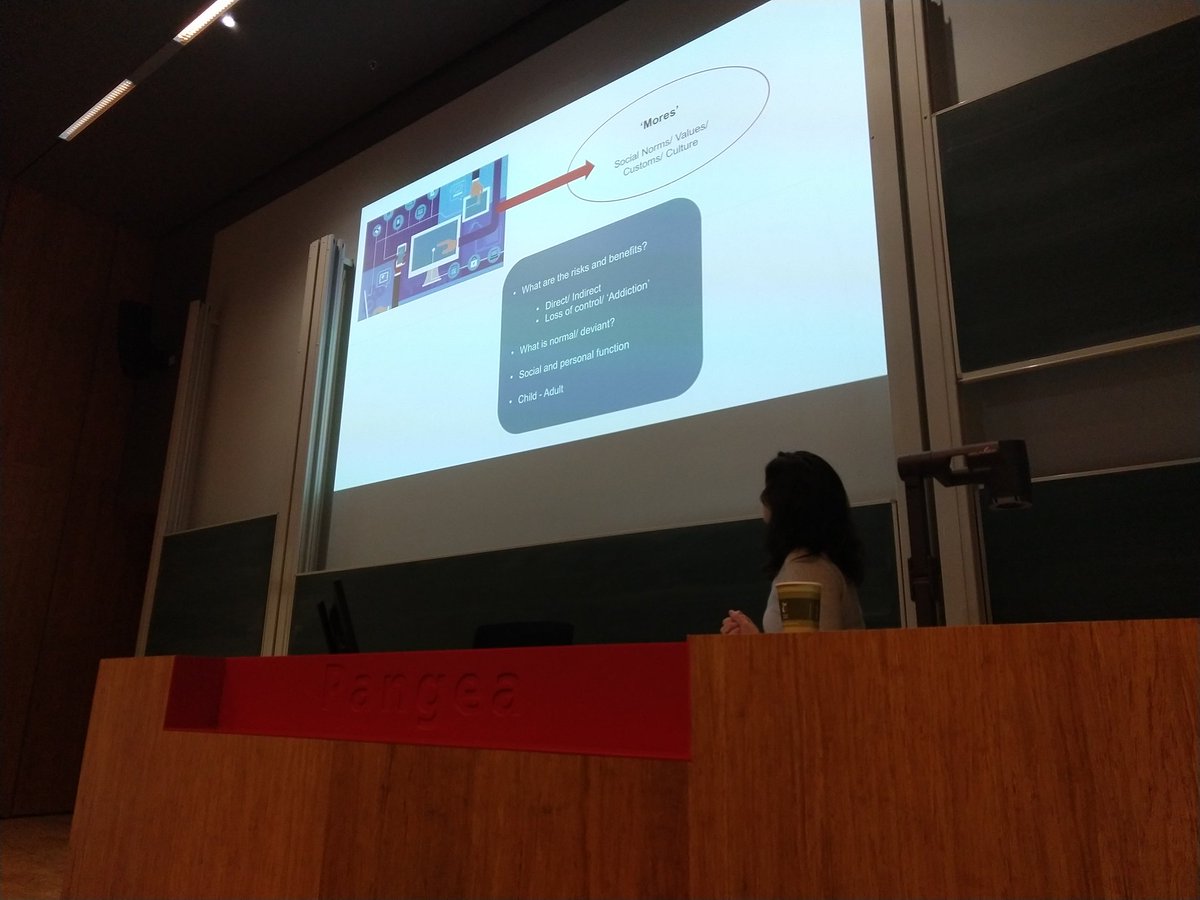 VanRooij's tweet photo. Doing a dual lecture on problematic and disordered gaming / social media use with @RensSpijkerman at @UniUtrecht. Nice to connect treatment and research in this way! @BrijderJeugd &amp; @Trimbos https://t.co/KZMXYsakcK