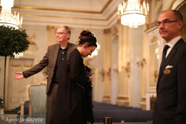 dominikuhlig's tweet photo. Statystyki potwierdzają, że @tokarczuk_olga jest wyjątkowa. Nobel nie docenia kobiet
 https://t.co/XbLB85WwRy #NobelPrize #OlgaTokarczuk #BIQdata #dataviz #ddj https://t.co/CSfhBDdDr1