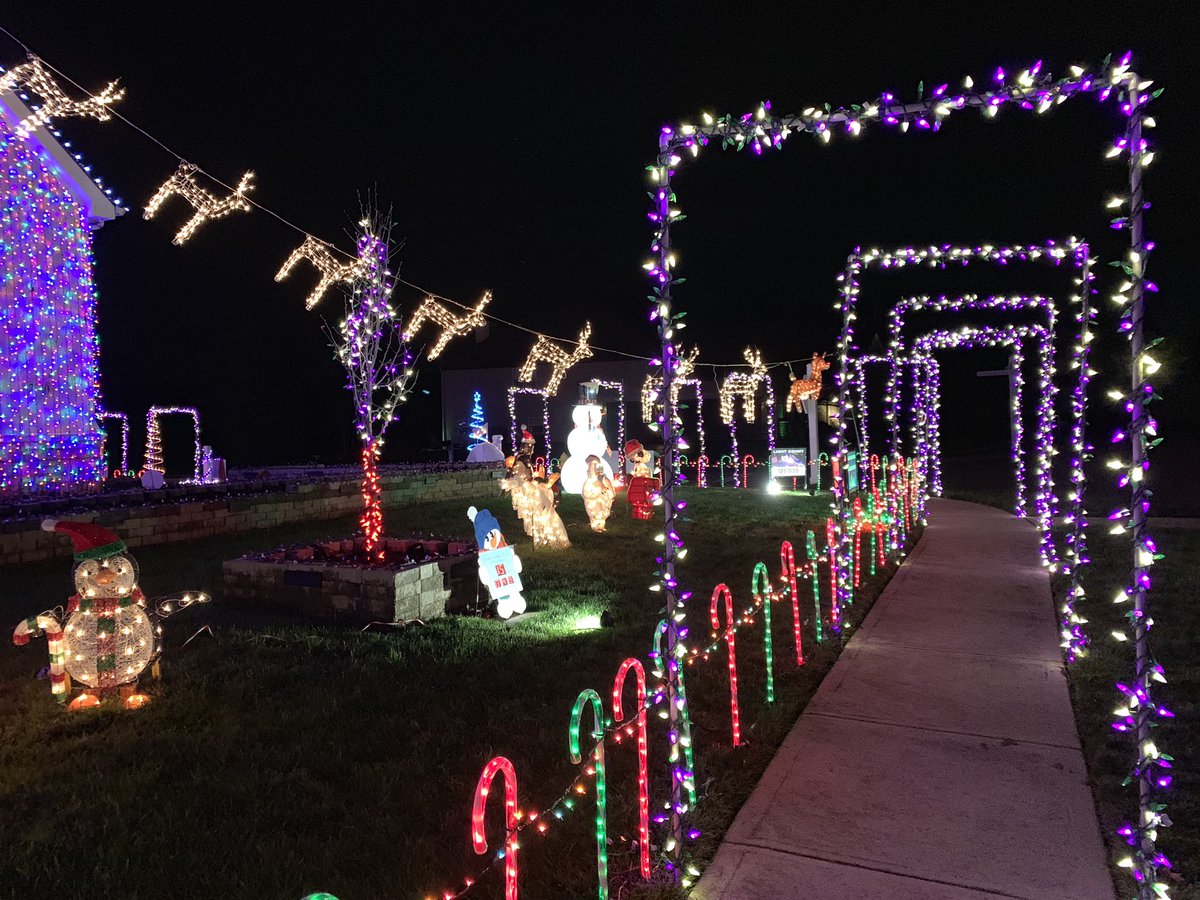 thedanigrossman's tweet photo. It’s a beaut, Clark! Our first winner of @nbc4i Light Fight is Joey from Delaware! This one is going to be hard to beat 😜🤩😱✨ 120,000 lights! #delco #lightfight #nbc4lightfight #holidaylightdisplay https://t.co/EDy8HROa0Y