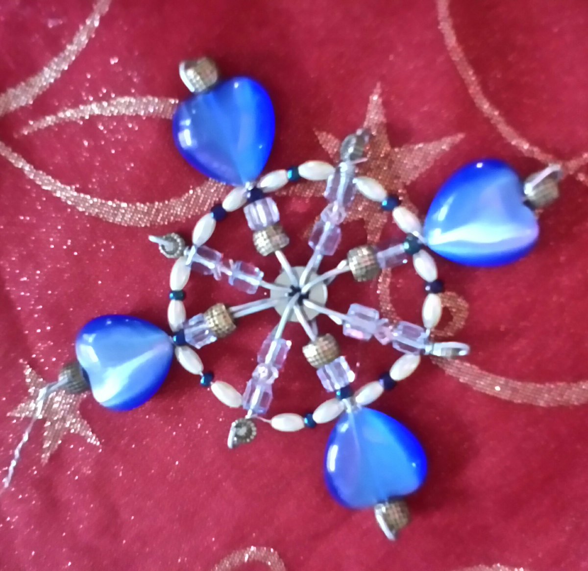 hananokarazu11's tweet photo. Made a beaded snowflake for Xmas, out of old beads lying around
In honor of my ichiban #ohchan
@arashi5official
💙💙💙💙💙 https://t.co/VvJcIzVxL4