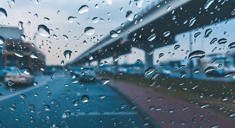 khaleejtimes's tweet photo. It's drizzling in Al Quoz, #Dubai. Motorists urged to drive cautiously - https://t.co/AVJZW1lOYE

Photo by Rahul Gajjar/Khaleej Times https://t.co/w472LIPZ2m