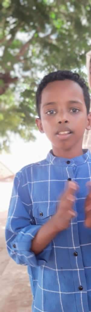 zainab_wad's tweet photo. لم يتم العثور عليه حتى الآن نرجو تكثيف النشر
مفقود
الطفل محمد أكرم عباس طفل توحدي ناطق يبلغ من العمر 10 سنوات يرتدي لبسة مدرسة حكومية لونها اخضر كما في الصورة مفقود  منذ صلاة الظهر بمنطقة الجريف غرب علي شارع الستين وقد شوهد وهو يصلي صلاة الظهر بالمسجد المقابل لمدرسة الجريف غرب https://t.co/sfMQ9w354Y