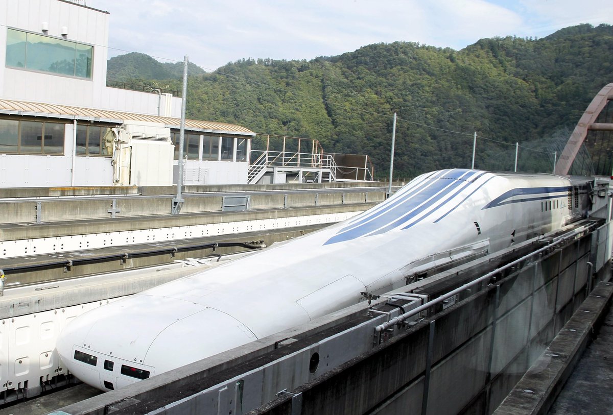 The_Japan_News's tweet photo. A delay to the maglev high-speed train line between Tokyo and Nagoya is becoming more likely than ever.
#maglev #linear #train #ChuoShinkansen #highspeedtrain #traintechnology #railway #JRTokai #ShizuokaPrefecture 

https://t.co/woVdGQRKUY https://t.co/iIMYmQGgtA