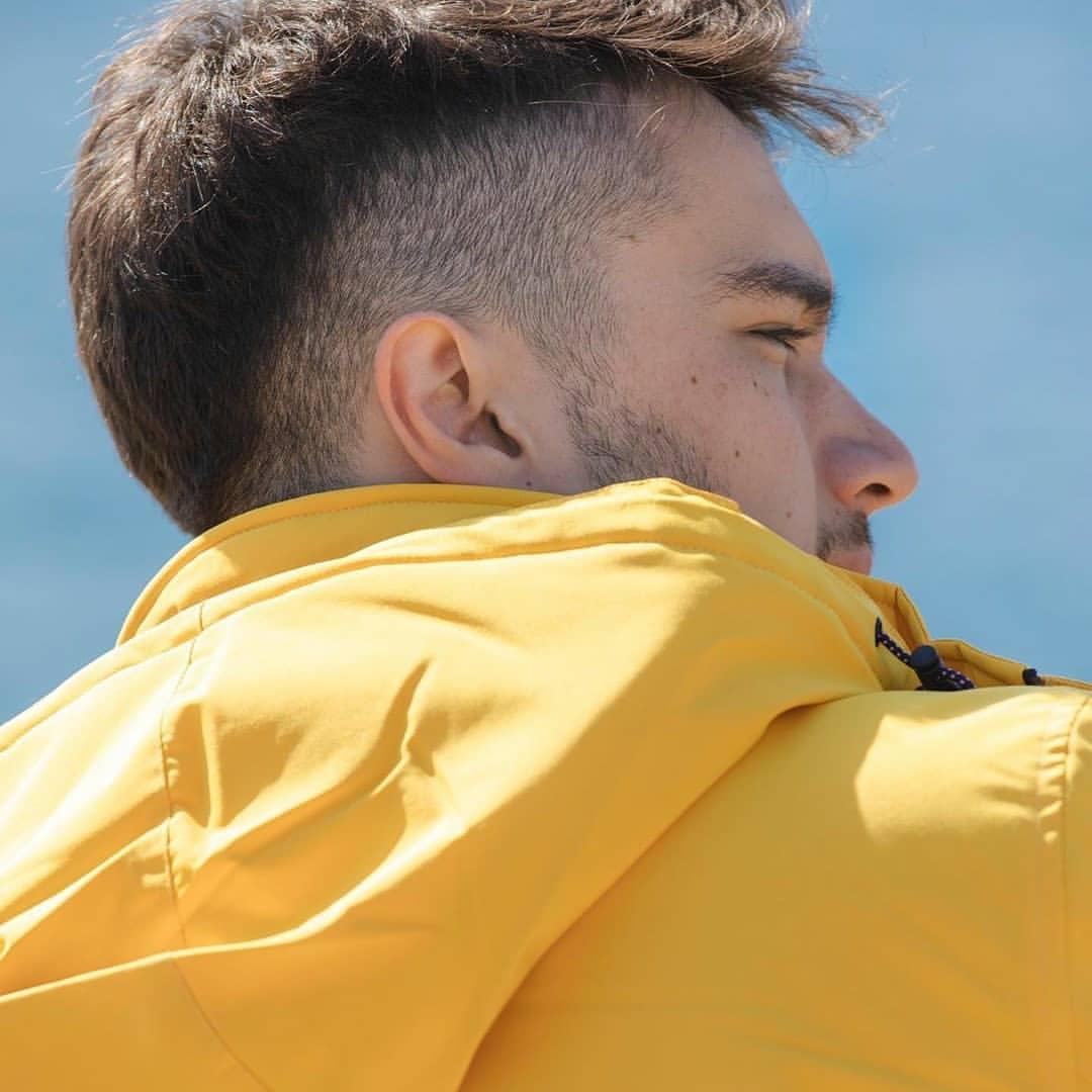 Burak dakak en sevdiğim oyuncu ❤❤❤❤