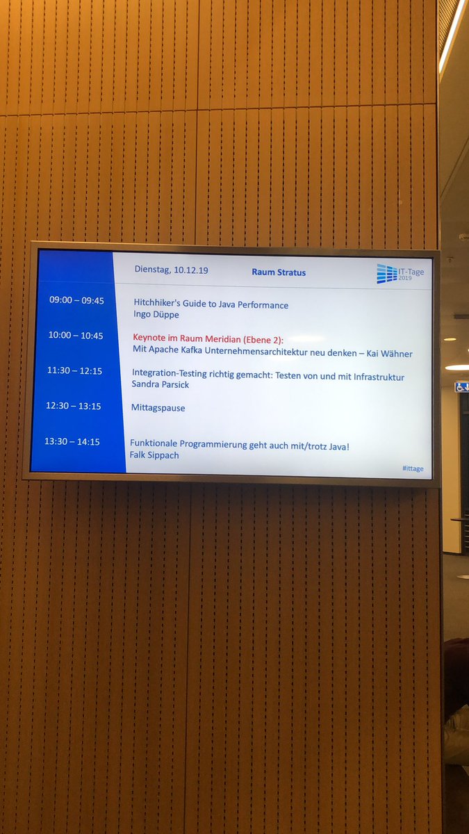 crowdcode's tweet image. Gleich geht es los