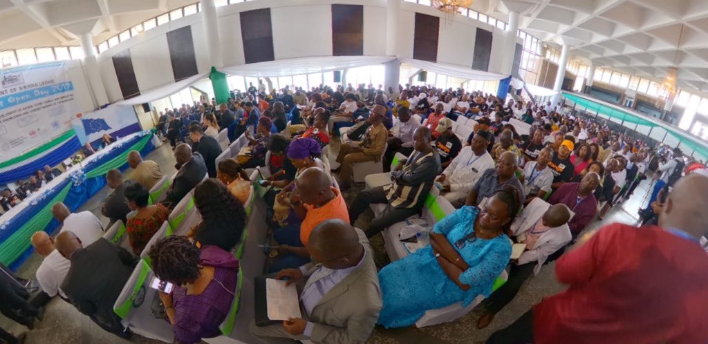 TomVensEU's tweet photo. Open, accountable democracy with strong messaging on investment by @juldehjalloh_vp at the Open Day at Parliament yesterday. I underlined the importance to continue working in the spirit of the #BoDeclaration @ariannamanu https://t.co/cnskcKkGgP