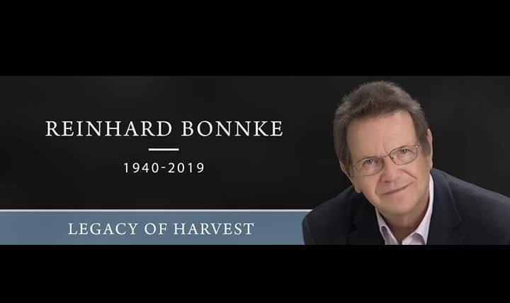 _OneNewMan's tweet photo. Dr. Reinhard Bonnke! #YES! You Did The Very Best, You Brought Many Out Of Darkness Into The Glorious Light Of JESUS👑 #2Timo 4vs7-8 “You’ve Fought A Good Fight, You’ve Finished Your Course, You’ve Kept The Faith” Dr. Reinhard Bonnke! #RestInPerfectPEACE! #ThankYouSoVeryMuchSir❤️ https://t.co/bLh7YnsdpO