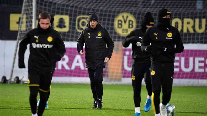 sport's tweet photo. #FCB 🔵🔴 | Malestar en Dortmund por las ausencias de Messi y Ter Stegen https://t.co/Hp22VYz14i https://t.co/jVnipE08aB