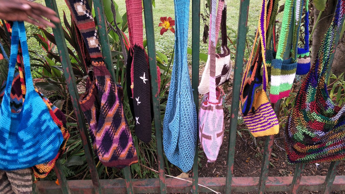 lavinia_gati's tweet photo. In #Goroka today and tomorrow for the first time and I can't make up my mind on which bilum I want to buy. Plenty #bilums to choose from, each unique and stylish in its own way. https://t.co/2JUlptuj0u