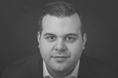 HEYDAY_FM's tweet photo. Wisse Stenchlak treedt per 1 januari 2020 bij HEYDAY aan als Directeur Real Estate Services &amp; Development. Aan Vastgoed Journaal legt hij uit waarom hij weer terugkeert naar zijn oude werkgever en wat zijn ambities zijn bij de facilitaire dienstverlener.
https://t.co/910OcoS2RQ https://t.co/yjxHLAb3lZ