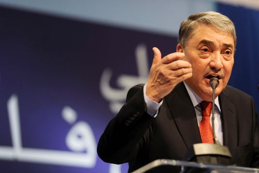 dzbreaking1's tweet image. #Algeria:
#AliBenflis’ electoral campaign member arrested for spying dzbreaking.com/2019/12/10/ali…