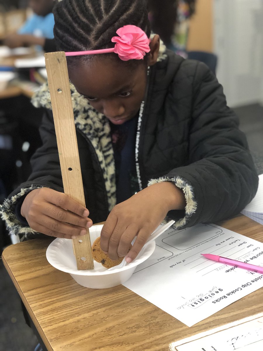 mrstbsimmons's tweet photo. No one ever said learning can’t be tasty 😋🤗 How are chocolate chip cookies like rocks? 🍪@NSECrickets @NSE_STEM https://t.co/ncyVYRPl9A