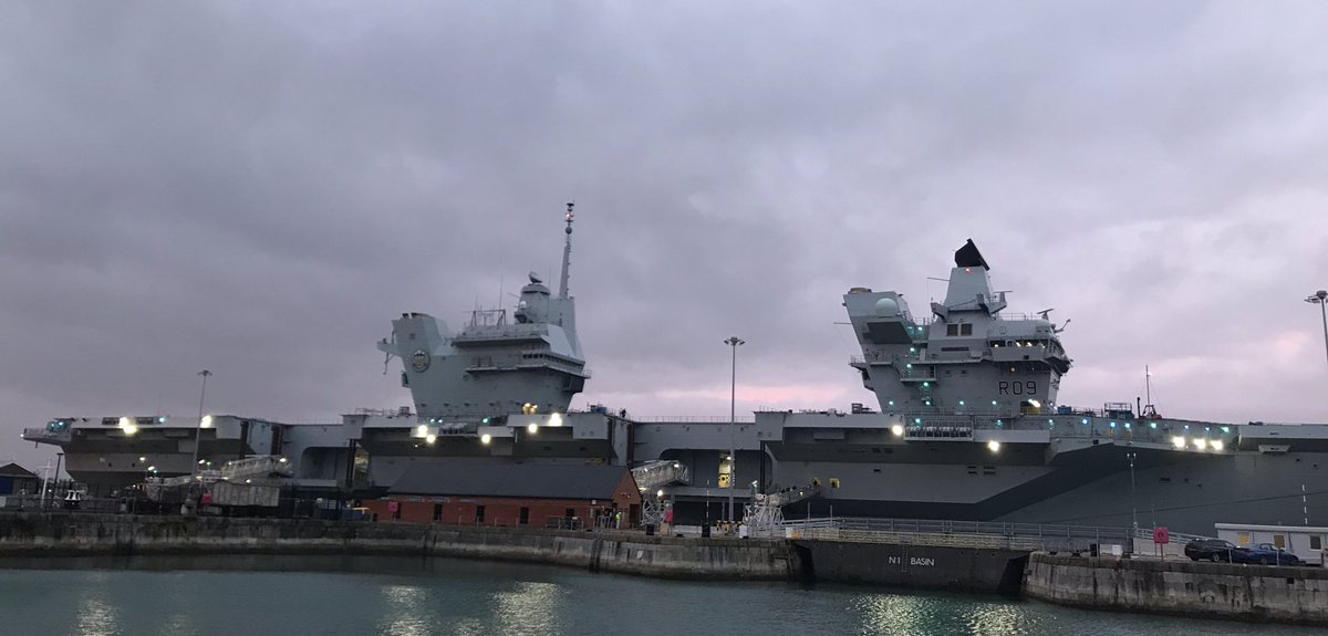 BrigJkFraserRM's tweet photo. It’s beginning to look a lot like a very special day for @HMSPWLS @RoyalNavy @RoyalMarines. @BristolPWLS @PeachesTweets @brislordmayor #CarrierTakeTwo https://t.co/w7SmaHZKib