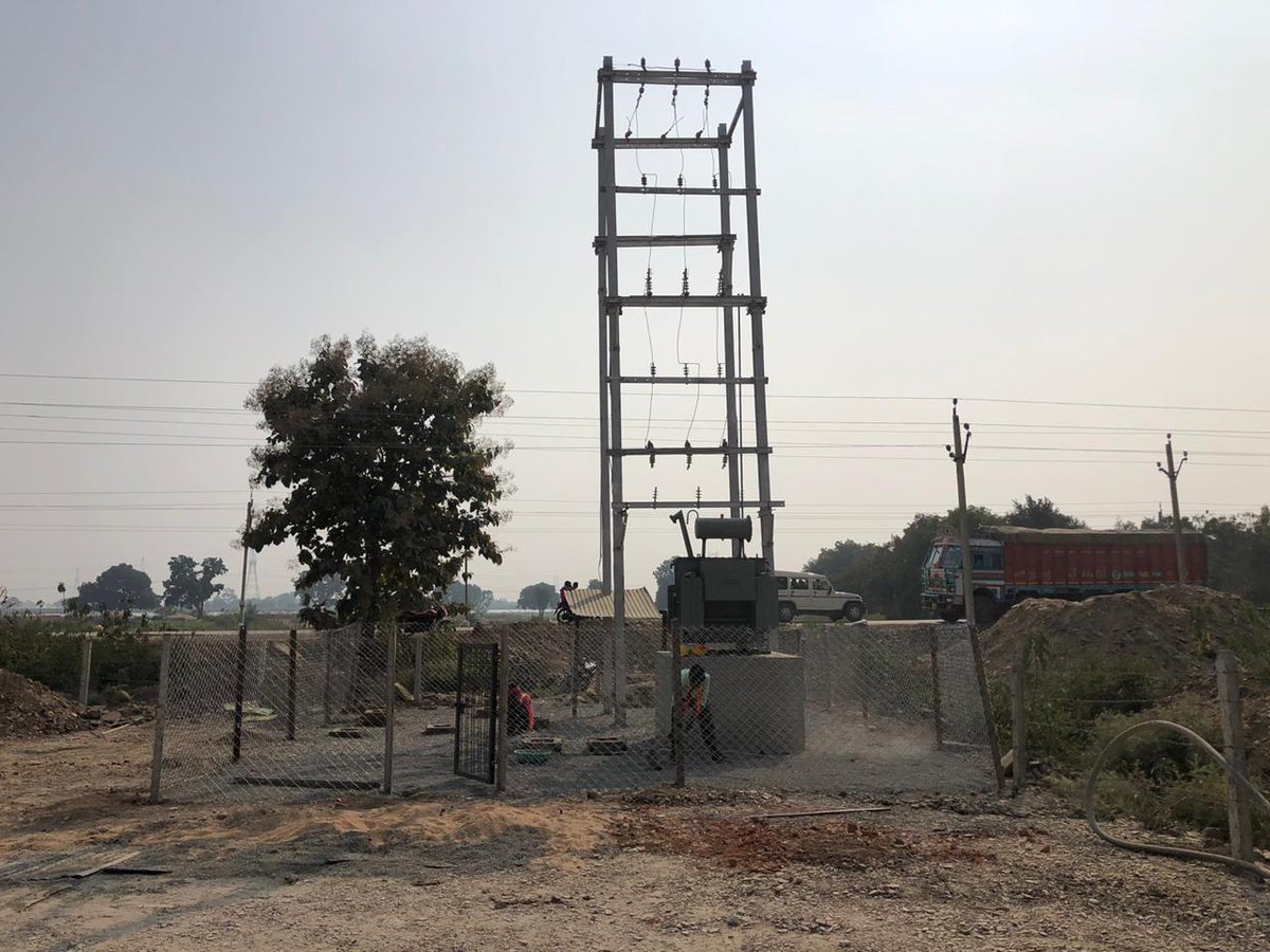 Visolis3's tweet photo. HT/LT Line shifting work carrying out by Team Visolis at Rewa, Madhya Pradesh https://t.co/PzrRcimOVh