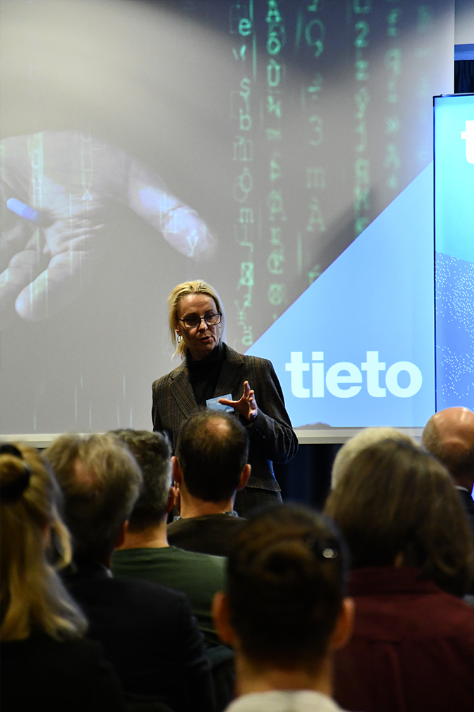 Tietoevryse's tweet photo. Är #AI på gott eller ont? Det tar tid att bygga förtroende för ny teknologi och speciellt AI då det är så kraftfullt. Vi kommer att behöva förtydliga vår vision av ett bra samhälle, säger Erika Buckard på Tieto Roadshow idag. https://t.co/sGdkCxbBi7 https://t.co/lh3nQVTOKv