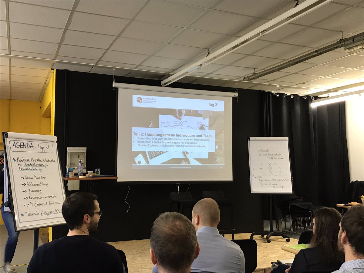 Tag 2 des Train-the-Trainer Workshops zum Thema Resilienz verspricht viel interaktiven Input. #Gelassenheit &amp; #Mut mit @UUXdigital und @WIKnews 

#Mittelstand40 #KMU #Resilienz #Digitalisierung #Workshop #komm_digital