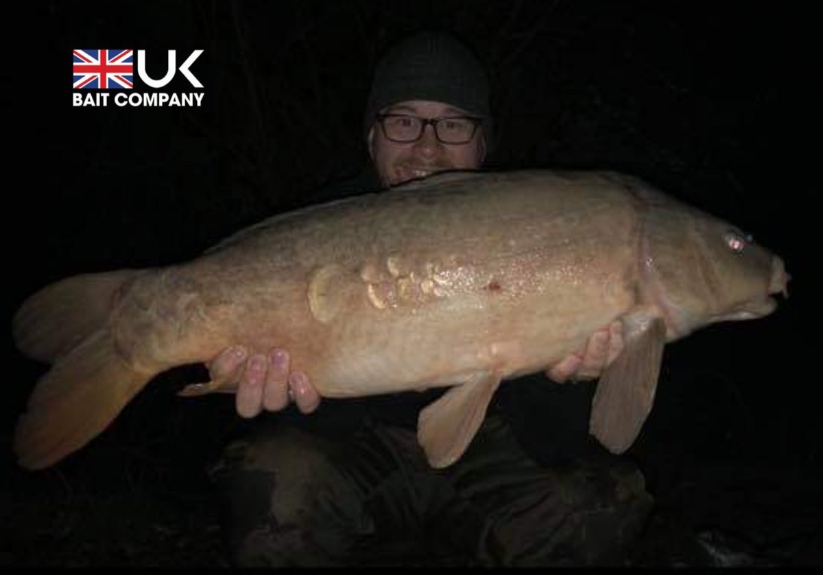 UKBaitCompany's tweet photo. "SA1 - THE PERFECT WINTER BAIT"

Team captain Tom Blackmore had another superb session recently landing 8 fish. Tom used the New SA1 to great effect fishing small pva bags of boilies and SA1 wafters! 💪👌🎣 #UKBAITCOMPANY #SA1 #ITSINTHEMIX #FIX8 #PRONUT  #WHEMQUALITYMATTERS https://t.co/II5kZ3BMik
