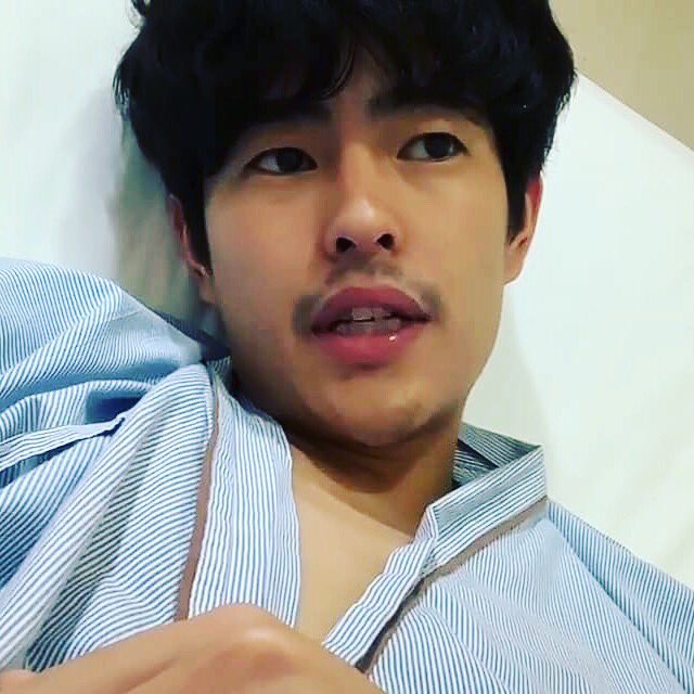 charismagargar1's tweet photo. Sobrang brave talaga mahar ..im konte happy kasi feel better ka na dont worry too much everythings gonna be alright taraga ..for now just focus muna sa operation and rest then after that happy happy na ulit di ba ..alwaye remember we all love,wait and support you.. kaya!!laban ok https://t.co/qAoXHudtfN
