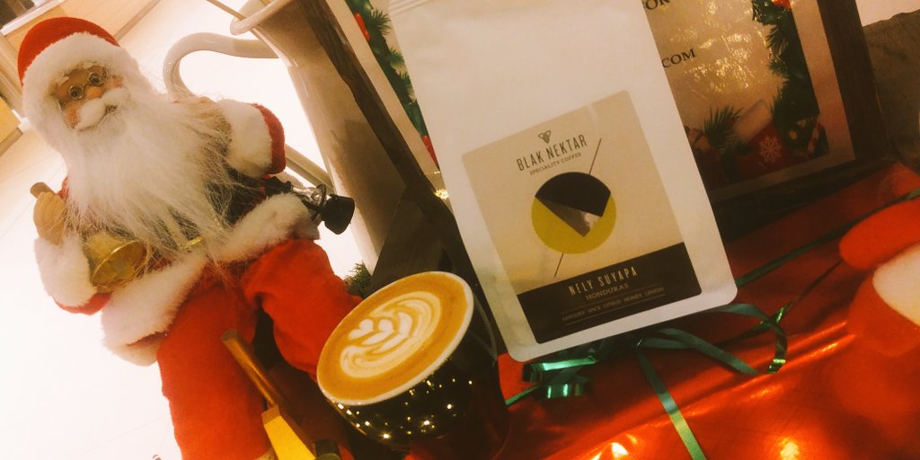 Last guest of the year in <a href="/gogarfood/">GGBFood</a> with this Christmassy and exclusive Honduras from <a href="/blaknektar/">Blak Nektar</a> #fanky# boozy #spicy 
#specialitycofee
#seasonalcoffee
#scottishspecialityroasters