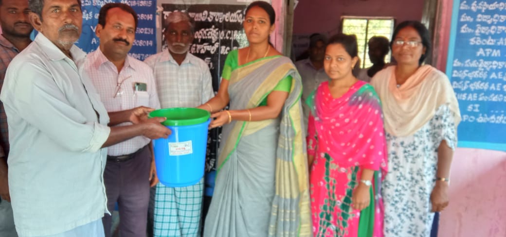 daojogulamba's tweet photo. Sir, Distribution of dust bins to villagers by sarpanch in Gondimalla village. https://t.co/4posQL54RM