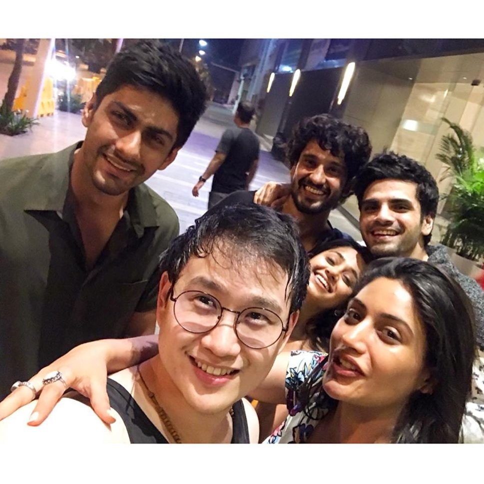 TanyaSachdeva03's tweet photo. @JasonThamIndia @kunnubhan @namitter29 @merahulchoudhry @SurbhiChandna @chandnib21 Some more pics of our lovely Doctors from yesterday's dinner.
โคโคโคโค
#Sanjivani #NamitKhanna #SurbhiChandna #SidIsha #NAMITians #SCians #DrSid #DrIshani #DrNeil #DrRahil #DrAsha #DrRishabh #TuesdayThoughts
#ThisHappened2019 https://t.co/A2QHZJnffW