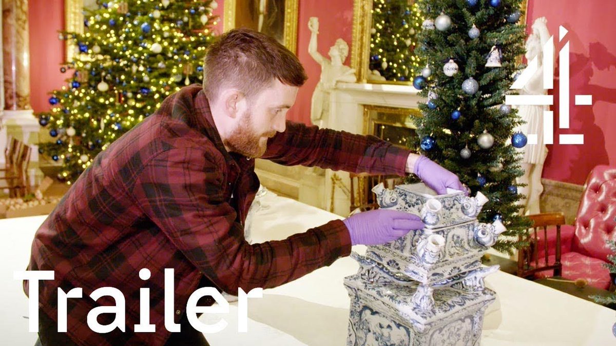 "Go behind the scenes of <a href="/ChatsworthHouse/">Chatsworth</a> at Christmas with <a href="/Channel4/">Channel 4</a>'s TV special on Thursday at 9pm 🎄

Discover what it's like to get the iconic stately gem ready for the festive season, when the house alone is decorated with a million fairy lights! buff.ly/36mIj4u