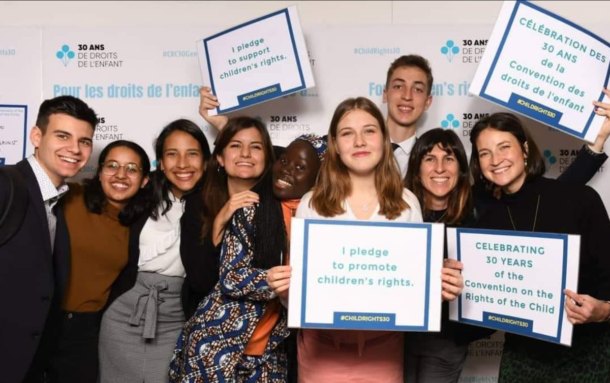 ChildRightsCnct's tweet photo. On #HumanRightsDay we're thrilled to announce our #Children’s Advisory Team for the #DGD2018 on protecting &amp; empowering #children #humanrightsdefenders has been awarded a special distinction by @CNCDH under the French Republic #HumanRights Prize! Huge congratulations Team! #CHRDs https://t.co/cKfYOsgcbz