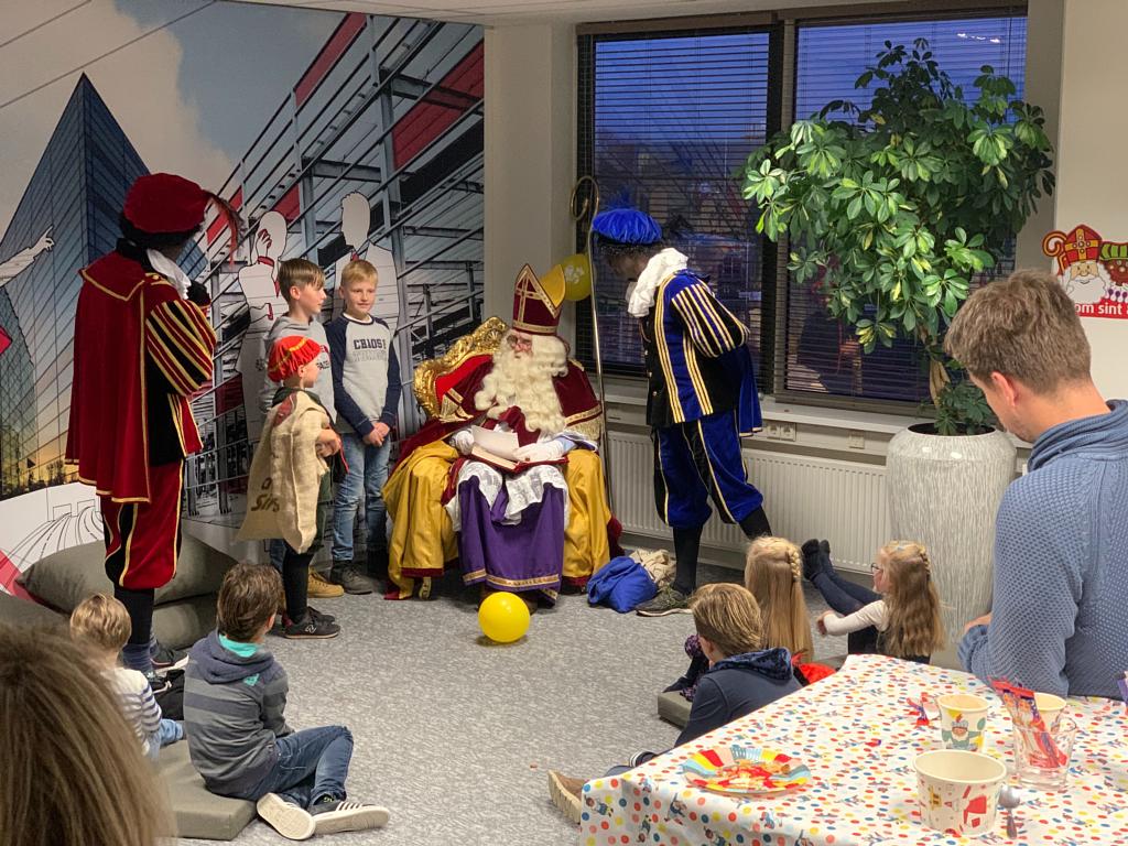 PRO6managers's tweet photo. Sinterklaas is weer terug naar Spanje en wij zijn volop bezig met het afsluiten van 2019 en de voorbereidingen op 2020! 
Kom jij ons team versterken? Meer weten?--> https://t.co/s4kDzRvbtD https://t.co/LoMKN2e881