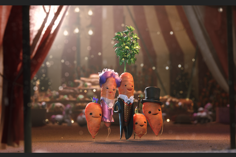 BeActiveBeds's tweet photo. This Christmas, @TeamGB and @AldiUK have released Kevin’s Amazing Festive Challenges that allow young people to explore healthy eating, Christmas food and the story of #KevinTheCarrot! Sign up now to download the free resources at https://t.co/yNWRIvoCGs #getsettoeatfresh 🎄🥕 https://t.co/FxiqPxCaMi
