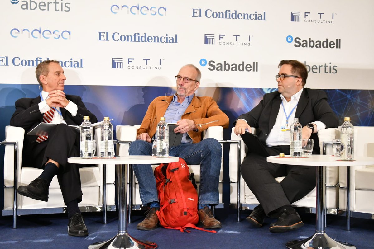 Cotizalia's tweet photo. .@NilsTorvalds asegura que el reto de Europa es demostrar que la democracia es capaz de lograr cambio sin muchas órdenes: "no obstante, nos vamos a encontrar con mucho populismo anti-green por parte de políticos y ciudadanos mayores de 60 años" #ECMobility https://t.co/k0w0Q8taBt