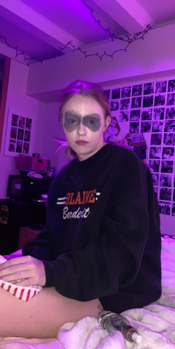 caitlinbutters1's tweet photo. 10/10 recommend taking off your makeup with coconut oil https://t.co/Dj4dEMEBaY