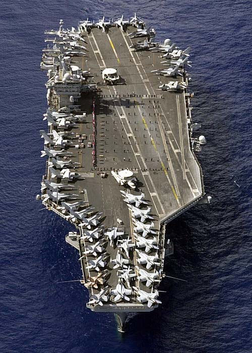 Robertw34346793's tweet photo. Us Navy war ship on the move https://t.co/ZuWFyDuvNd