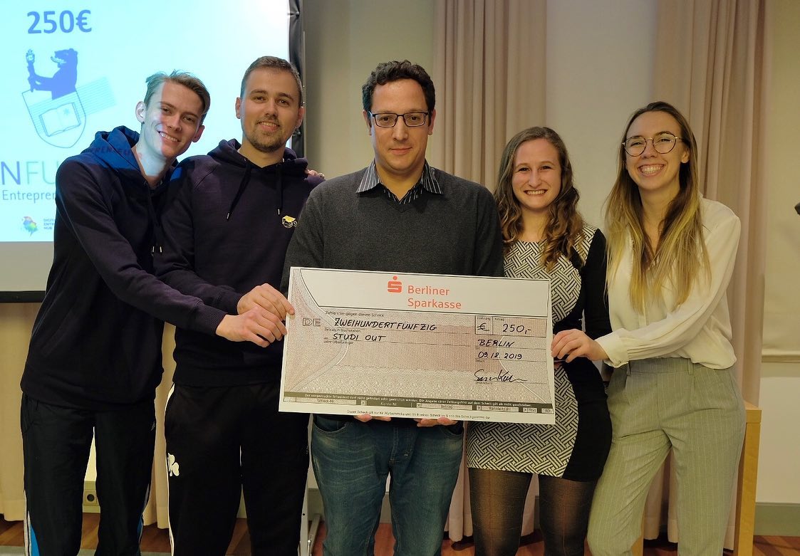 NFUSION Sonderpreis für Responsible Entrepreneurship

Studiout bringt Bewegung in den tristen Uni-Alltag. Direkt vor Ort wird der Break mit viel Spaß und Bewegung angeboten. #funpreneur #NFUSION 

fu-berlin.de/sites/erg/kapi…