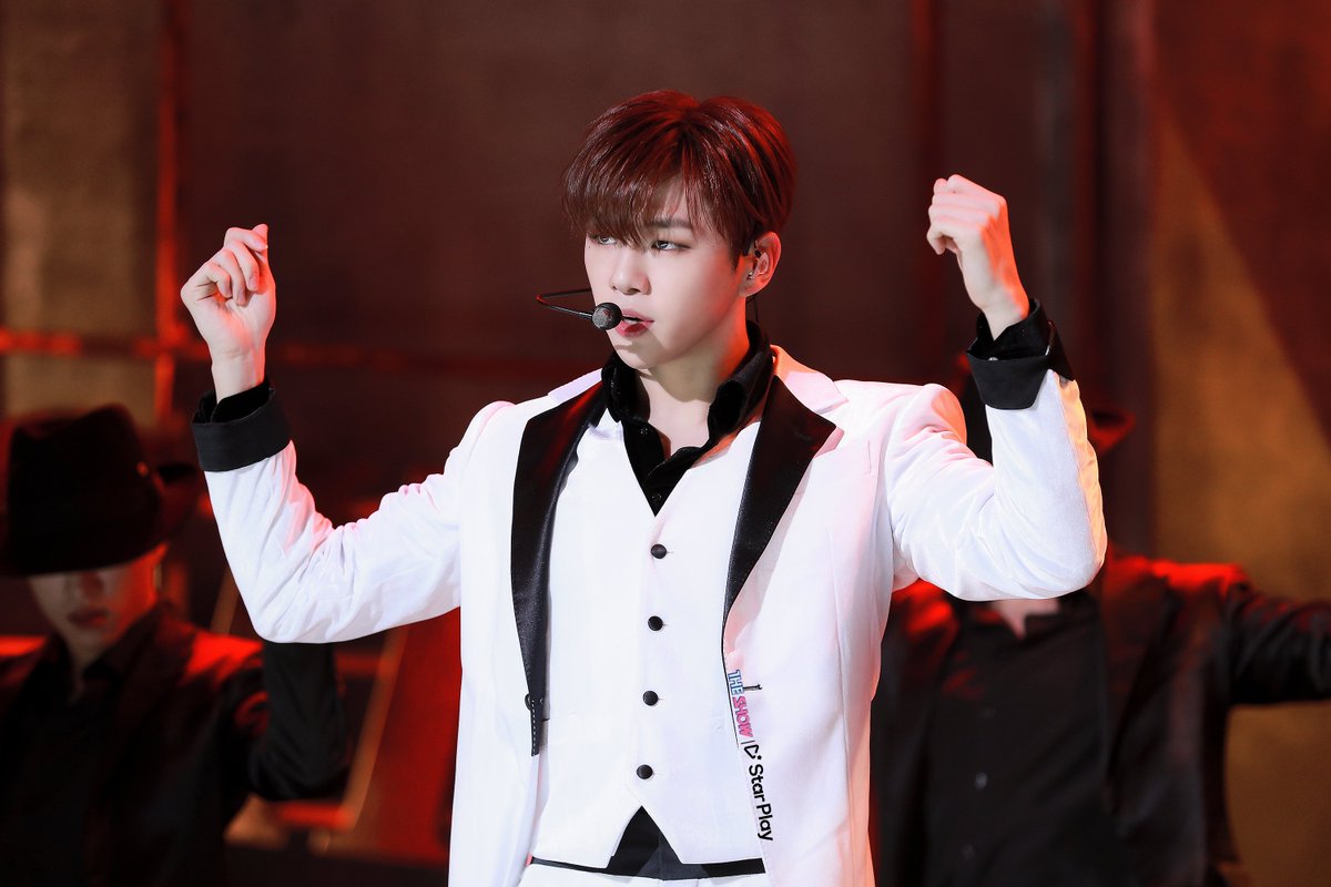 mystarplay's tweet photo. #다니티 여러분 광대가 에베레스트보다 더 높은거 알아요~!~! 방금 밖에 보니까 #DANITY 분들 광대만 보이던데요ㅋㅋㅋ😆 #강다니엘 너무 너무 좋아서 그런거 다 알아요~~❤️

@danielk_konnect #다니엘 #KangDaniel #daniel_k #스타플레이 #더쇼 #SBSMTV #THESHOW #starplay #gleammedia https://t.co/qNU8xrSAAG