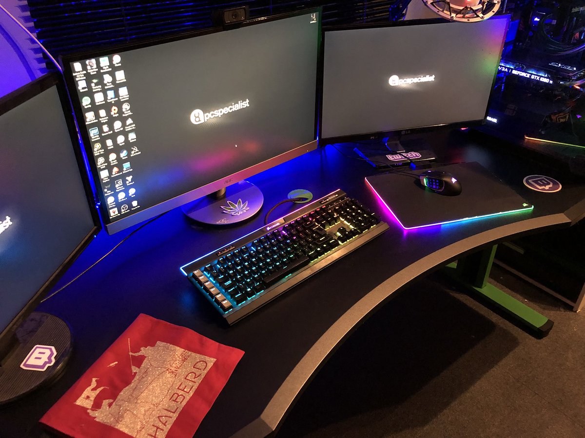 HalberdDesks's tweet photo. Our #SetupOfTheWeek goes to this glorious Black and Green setup from @Joshbaked_ 👀

That desktop is just too sleek! 😍

Take your setup to the next level with Halberd Desks:
https://t.co/BCHcUtWQj1

#HalberdDesk #GamingSetup https://t.co/9U8HIAbQf5