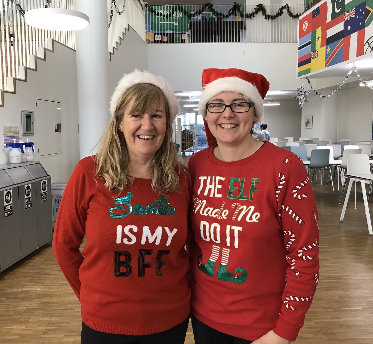 CisYears's tweet photo. Spreading the Christmas cheer with Suzanne and Jen @CISDK 🎄 #cisdk #throughtheyears #throughtheyearsatcis #spreadingcheer https://t.co/W1jwzpdYrQ
