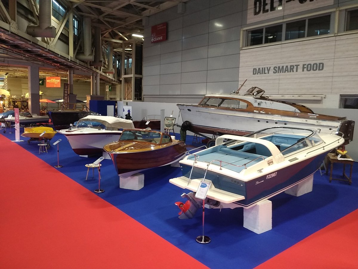 ChantierNavy's tweet photo. Rejoignez-nous sur le Nautic-Salon nautique de Paris ⚓️! 4 bateaux🚤au hall 1 (A48) et 12 bateaux 🚤au hall 4 vous attendent! Retrouvez #selleriedelamarine, près du commissariat général. Découvrez vite le travail du chantier naval #asnièressurseine 😉 https://t.co/MbH5e7dbNH