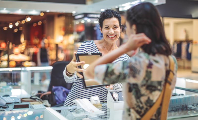 Millennials mår bättre av grön konsumtion 💚Men vill man handla grönt eller mindre? Ny studie ger svaret. I bilder: Här är butiken ett iskallt äventyr (utan varor). Branscherna med bäst service. Nyhetsbrev ute nu! #detaljhandel  - mailchi.mp/3c703897d3c3/m…