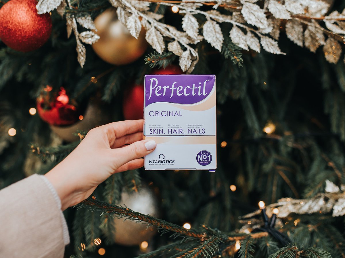 vitabiotics's tweet photo. Why not treat your loved ones to a healthier gift this Christmas, to help keep them feeling their best throughout December?
➡️ Shop here: https://t.co/x5tSTjEyV6
#FindYourPerfectil #PerfectilOriginal #Vitabiotics #BeautyVitamins #BeautyOfBeingYou https://t.co/KSLjnMVJev