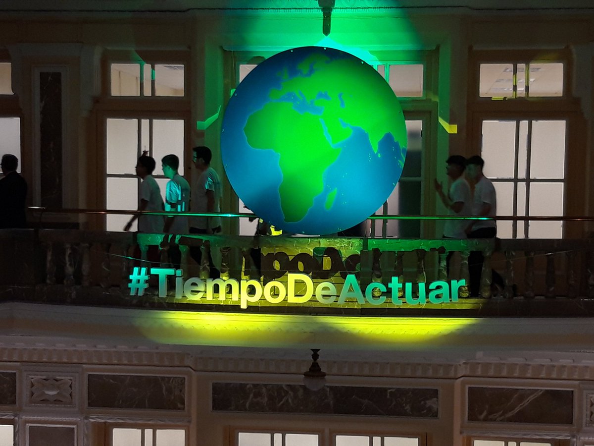 educaciongob's tweet photo. Dentro de una rato vamos a tener en el Ministerio a un montón de niños y niñas de primaria que vienen a presentarnos su 'Decálogo sobre una educación para el desarrollo sostenible y por el clima'. El acto cuenta con la participación de UBUNTU!. #COP25 #CastellanaVerde https://t.co/xWWhjBg3hP
