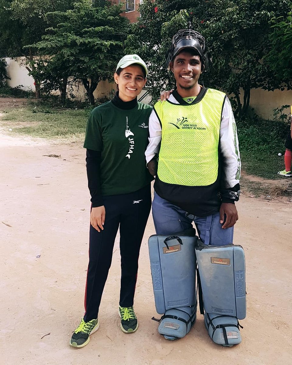 Joe5_9's tweet photo. #TransformationTuesday
"Nurturing #Life through #Hockey
@JFHA_Blore hockey #player Samuel T...who wants to be a #goalkeeper
#RisingAbove #Beingyou
#JFHA #HockeyAddict #WhatIsLifeWithoutHockey
#HockeyMaga #HockeyFanatic
#SportForDevelopment
#FieldHockey
#Love #Hockey https://t.co/wFiTaTA9py