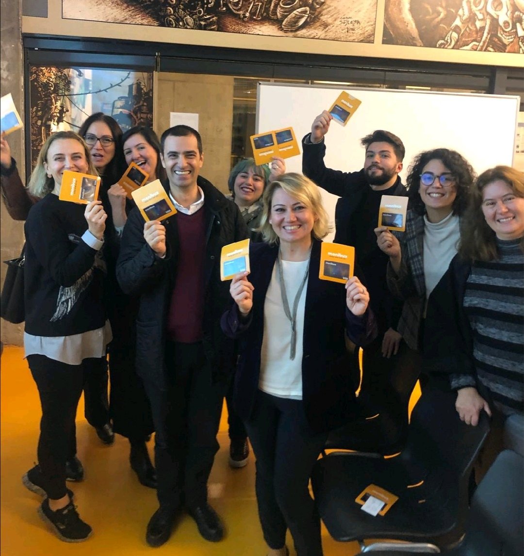 cananbyrock's tweet photo. Sevgili @esratalu'nun @bilgiofficial 21st Century Business Design dersine konuk olmak güzel, @manibuxkart anlatmak heyecan ama birbirinden değerli katılımcılarla tanışmak büyük mutluluktu. #liteprogram #bilgiüniversitesi
#girişimcilik
#manibuxharçlığınyeniadı https://t.co/PBMdmMe6zg