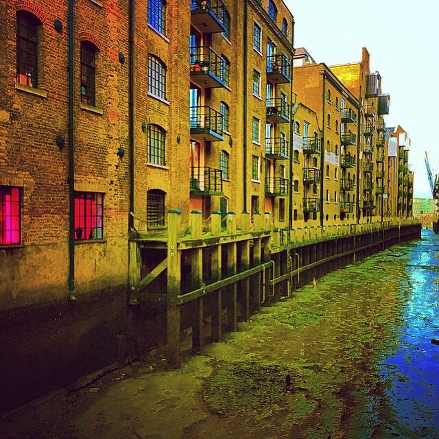 LondonDreamtime's tweet photo. All that's visible ofthe river #neckinger It was never much of a river really, more lots of tiny mill streams. In the Victorian era it got *very* polluted by tanneries and dye works nearby area. They say it gets its name from Scandinavian Neke (spelling?) water spirit. https://t.co/hrGhc4vYW7