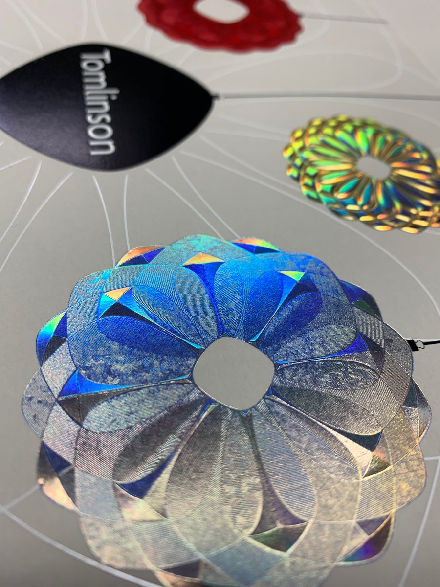 Absolutely stunning results from <a href="/TomlinsonLtd/">Tomlinson Limited</a> foiling blocks for their own Xmas cards 7 runs through on <a href="/Wigstonpaper/">Wigston Paper</a> <a href="/SensesPaper/">Senses Paper</a> driftwood grey using @Foilco SHLR