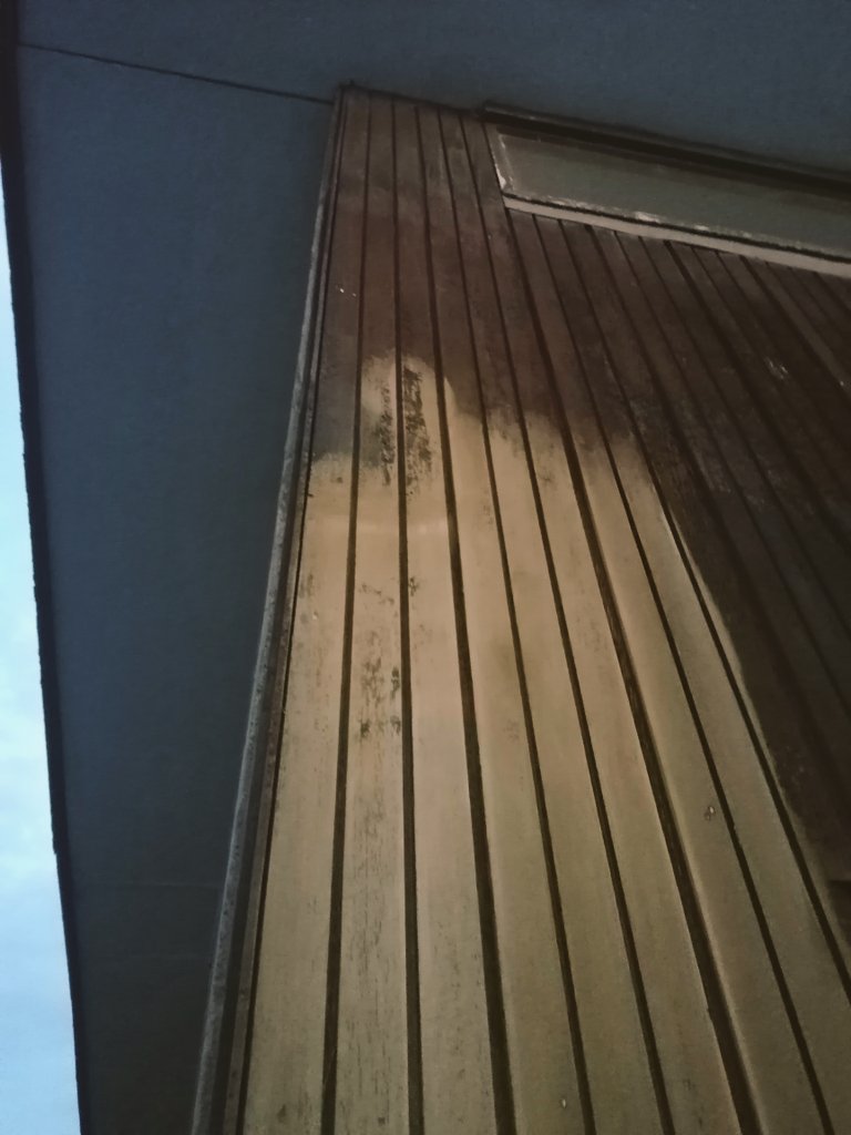 CherieJameson's tweet photo. Started the Cedar Summer project today #DIY
Llife is back on track, 70s sound tracks playing on record player(when she was built) . This solid architecturally designed lady is going to look devine and deserves the love #saraclean &amp; #CB50 next to treat the fine wood properly https://t.co/eqWe3AddZA